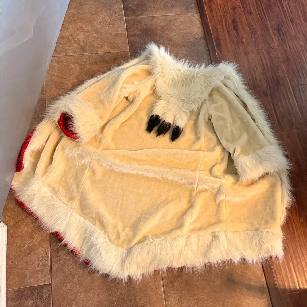 Disney’s Cruella de Vil Faux Fur Cloak - Picture 2 of 7